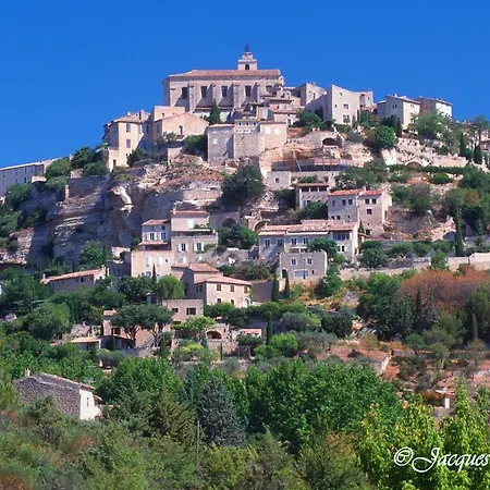 L' Arlesienne Campsite 3*