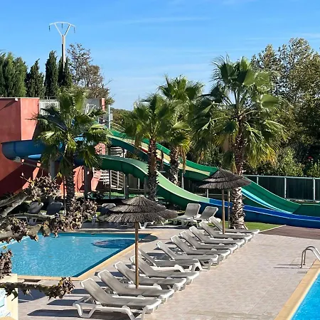 L' Arlesienne Campsite 3*