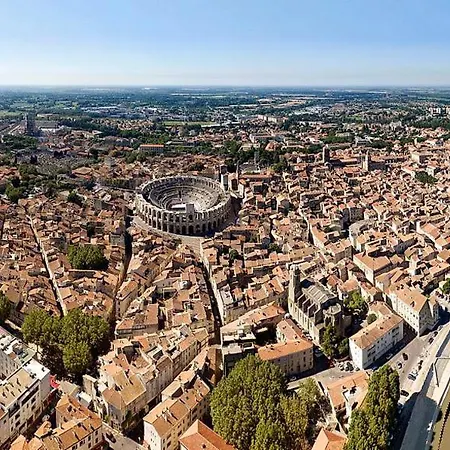 L' Arlesienne Campeggio Arles