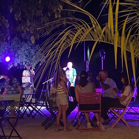 L' Arlesienne Campsite 3*